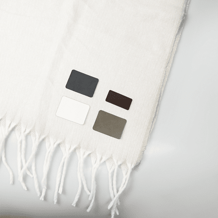 Шеврон Rectangle Cowhide размер 50*70 мм, белый, со скругленными углами