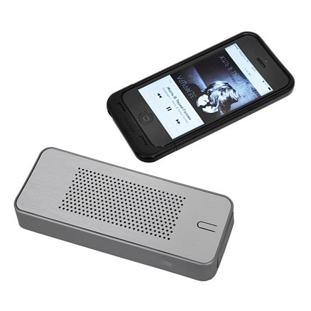Универсальный аккумулятор c bluetooth-стереосистемой