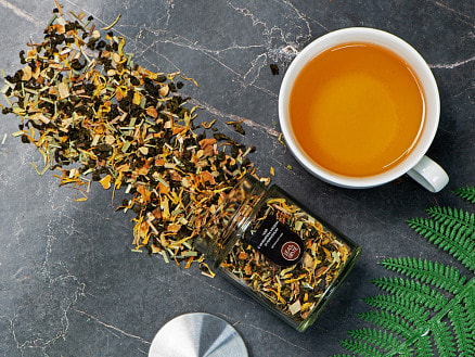 Чай зеленый,  серия Essence, с медом, имбирем и лимоном, стеклянная банка